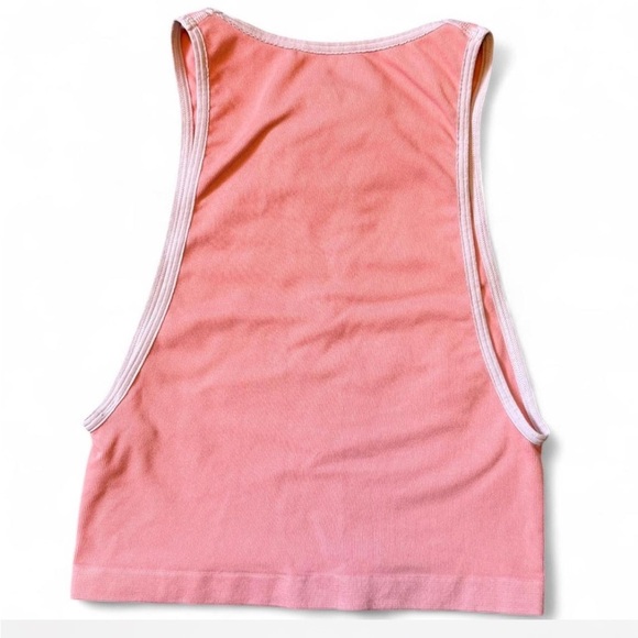 Women’s Urban Outfitters Pink sleeveless Crop Top M/L - Picture 3 of 6